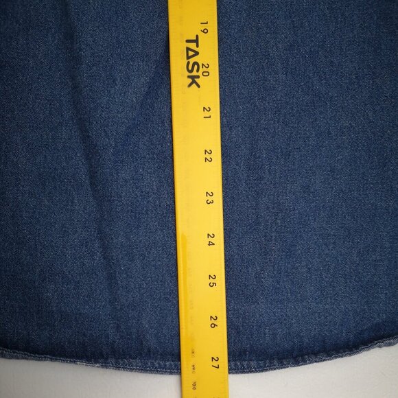 Penningtons Ladies Size 2X Winter Themed Button Front Jean Shirt - Picture 10 of 10